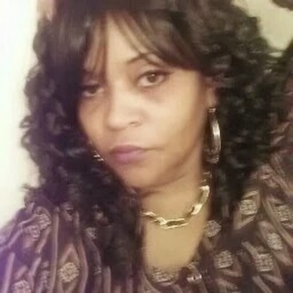 Meet your Posher, Tahitsha - Picture 1 of 1